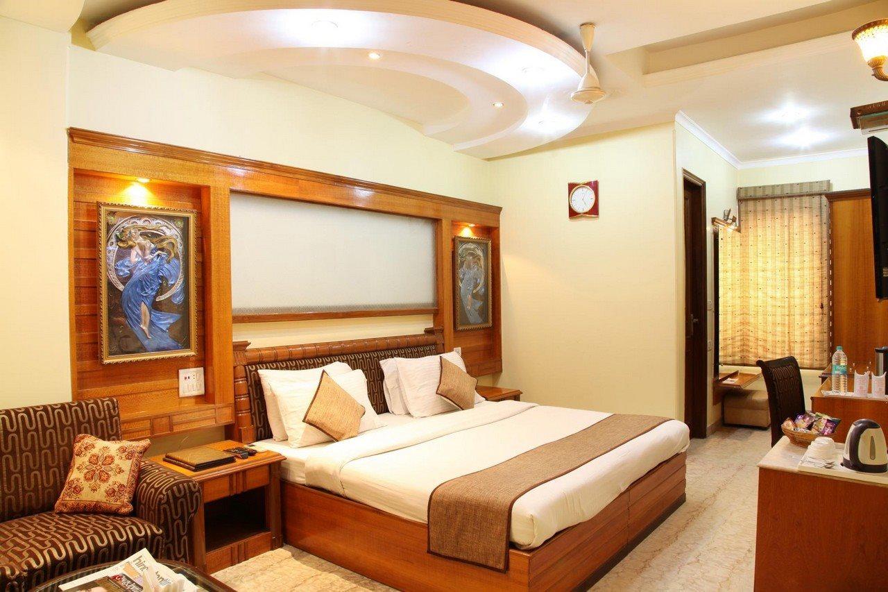 Hotel Tjs Grand Delhi Kültér fotó