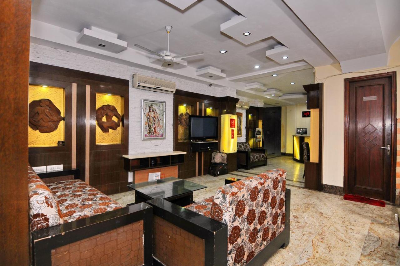 Hotel Tjs Grand Delhi Kültér fotó
