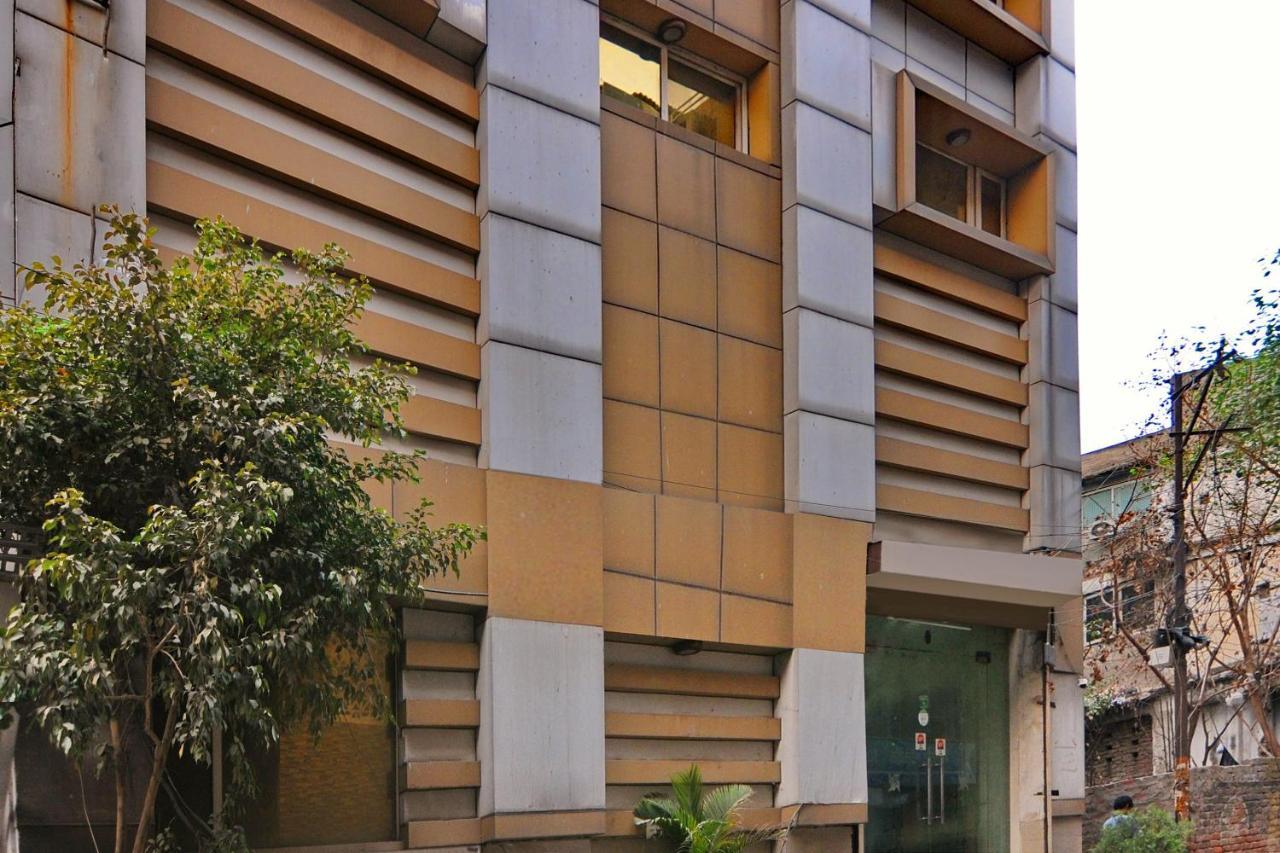 Hotel Tjs Grand Delhi Kültér fotó