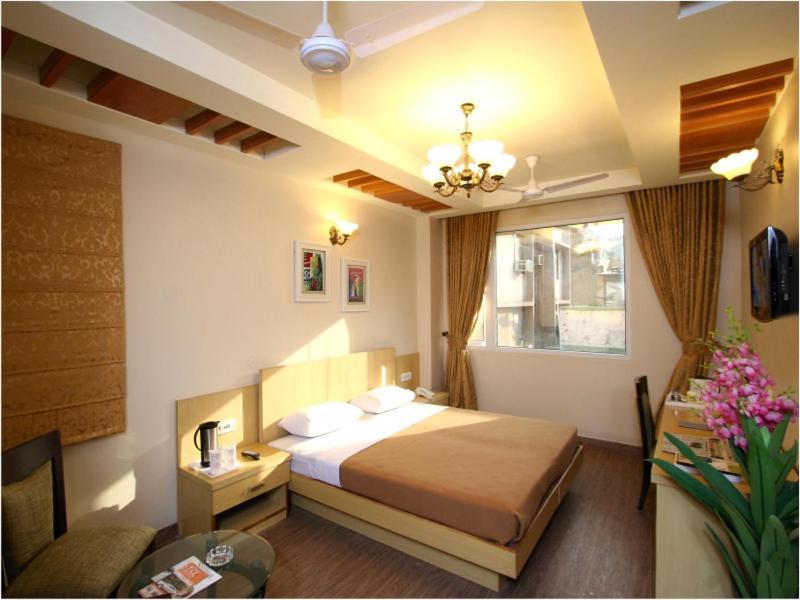 Hotel Tjs Grand Delhi Szoba fotó